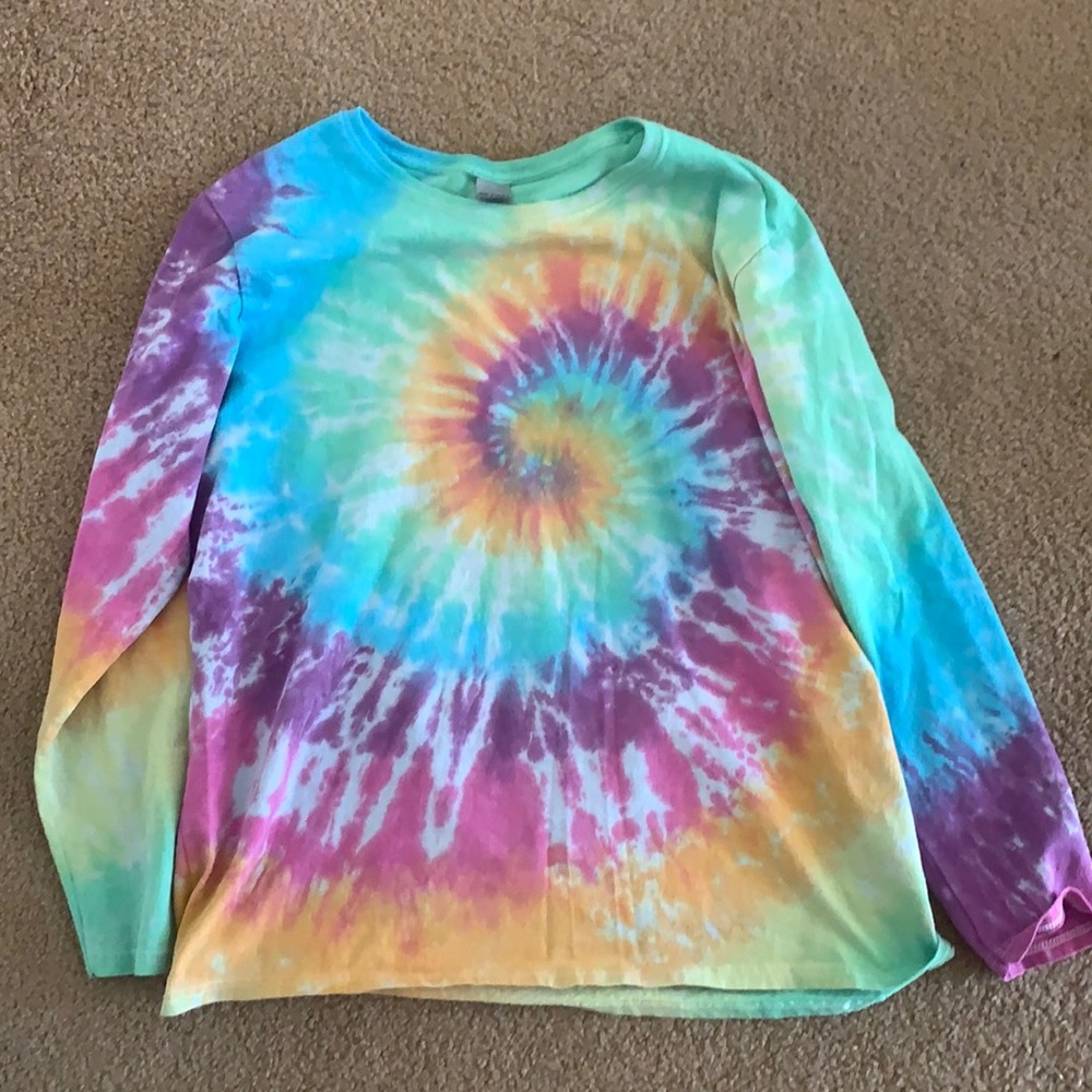 ‼️ACCEPTING ANY OFFER ‼️ Tie dye long sleeve
